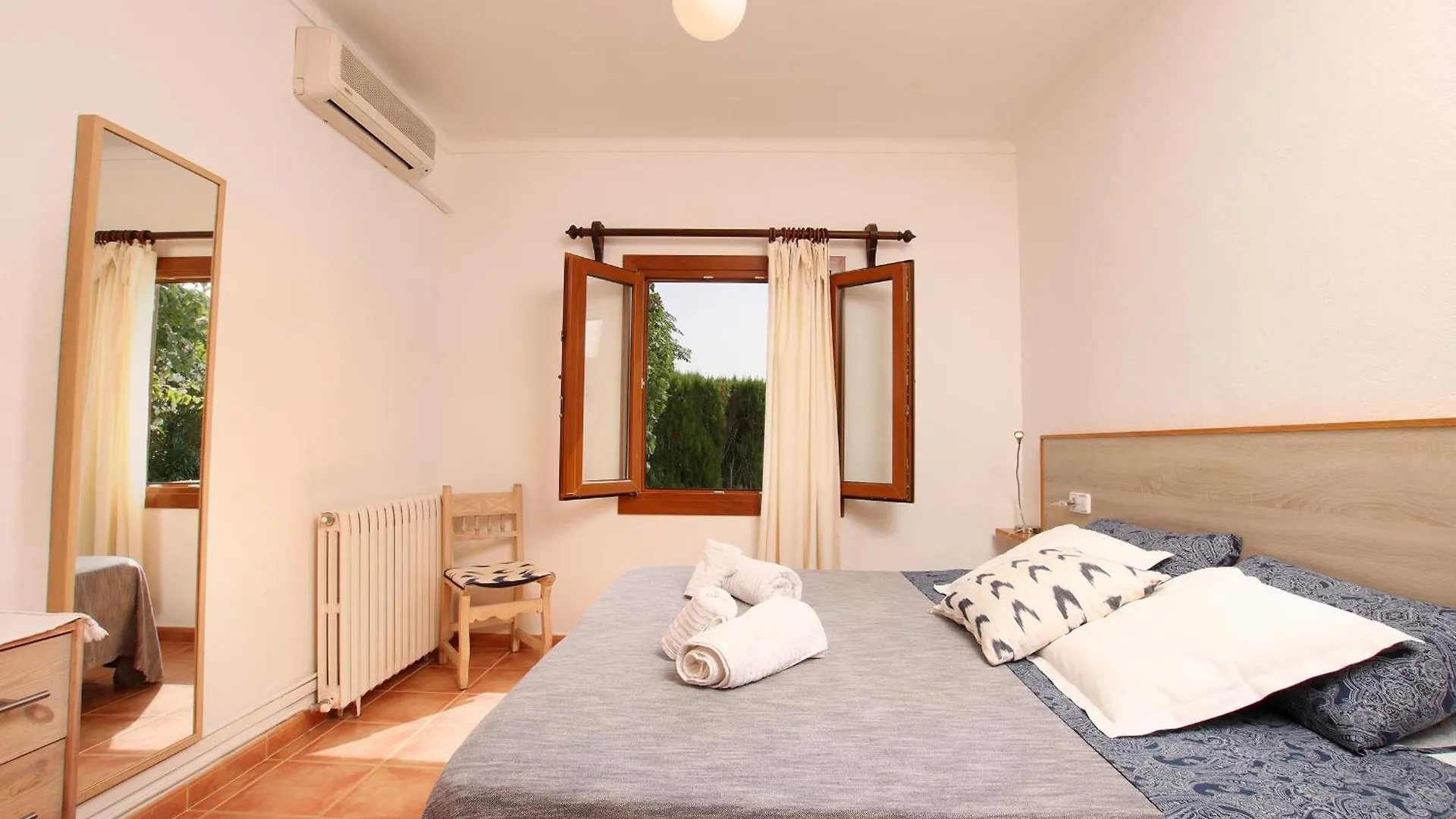 Cozy Villa With Pool Near Port Pollensa By Renthousing location